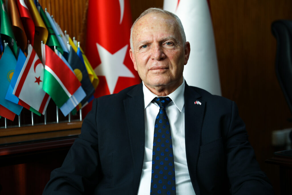 “İslam aleminin ve tüm Türk milletinin Kurban Bayramı kutlu olsun”