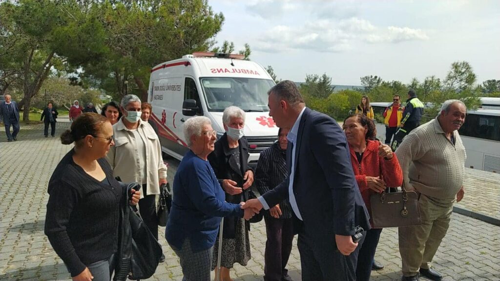Beyarmudu Belediyesi yaşlılar için gezi düzenledi