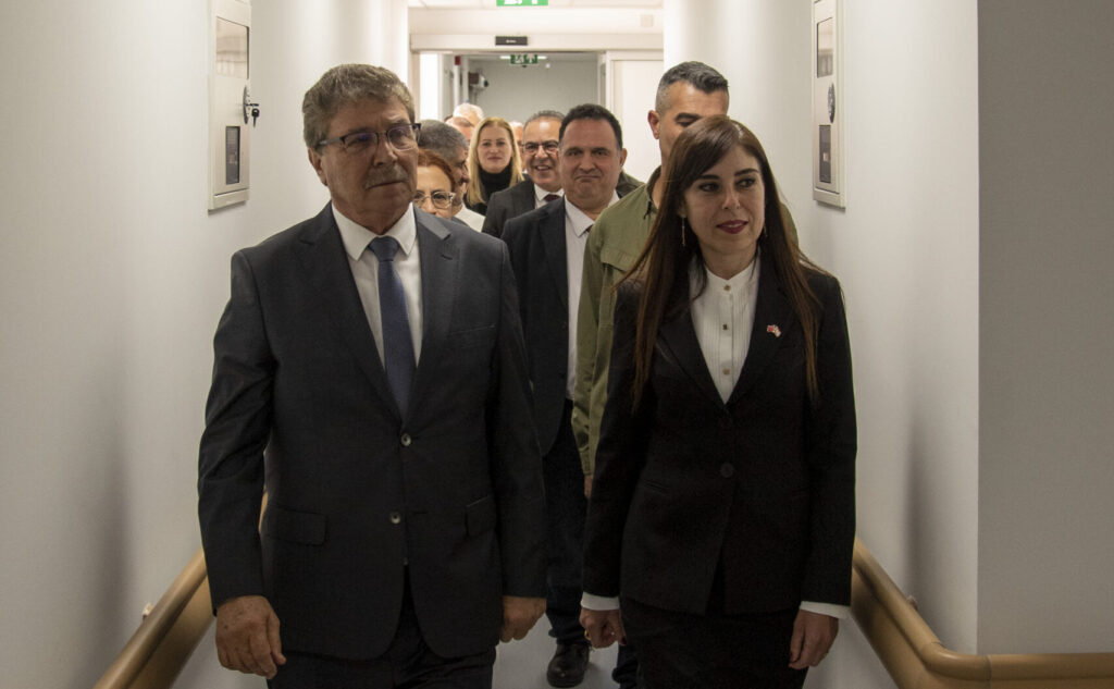 “Maaşlardan yapılan kesinti eğitime ve sağlığa harcanacak”