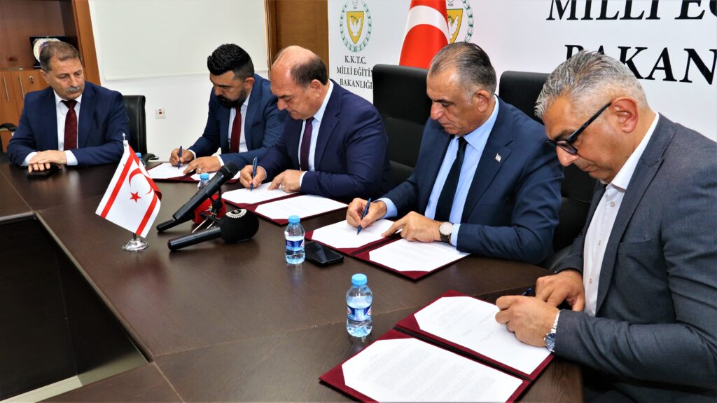 “Bu şekildeki buluşmalar toplumun ayağa kalkışıdır, eğitimin ayağa kalkışıdır”