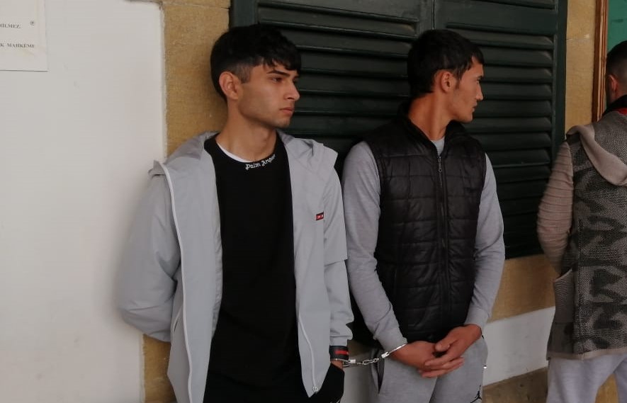 Biri evine, diğeri cezaevine