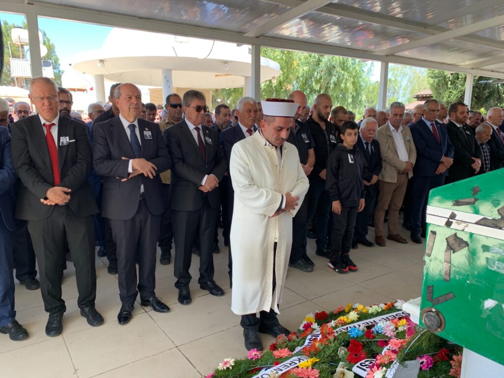 “Verdiği üstün hizmetler asla unutulmayacak”