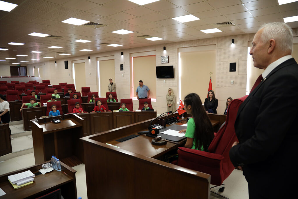 “Cumhuriyet ile birlikte sizler de büyüyecek ve en sonunda cumhuriyeti sizler yöneteceksiniz”