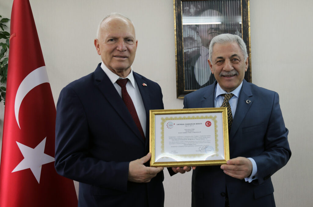 “Hepimiz Türk milletinin mensuplarıyız”