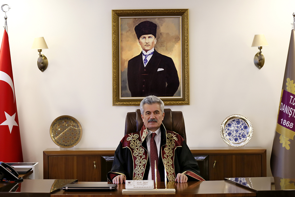 “Anayasa’nın 138. maddesinde düzenlenen yargı bağımsızlığına hassasiyetle riayet edilmeli”