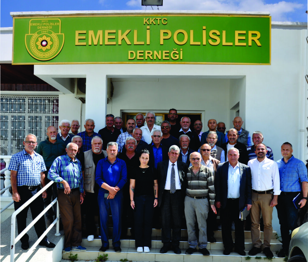 Emekli Polislerden Şampiyon Melekleri Yaşatma Derneği’ne destek