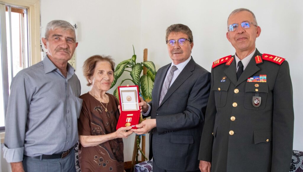 “Yapmış olduğunuz mücadeleyi bizler unutmadık unutulmasına da asla izin vermeyeceğiz”