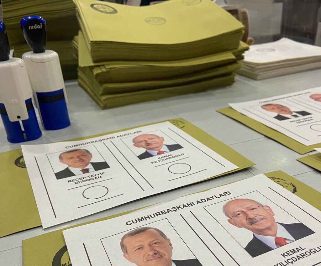 Türkiye’deki Cumhurbaşkanlığı seçimi ikinci turu için KKTC’de oy verme işlemi devam ediyor