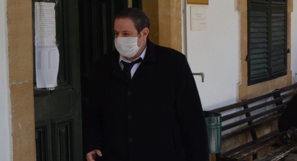 Dondurmacı avukat sevgilisini darptan suçlu bulundu