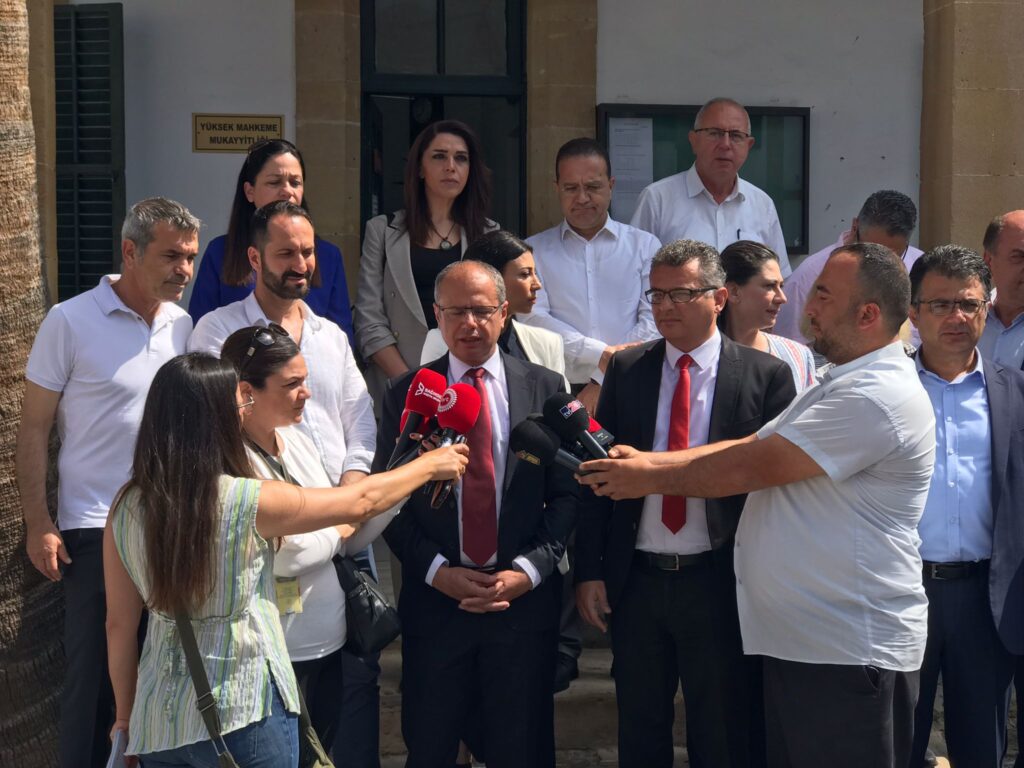 CTP adayı Özuslu adaylık başvurusunu yaptı