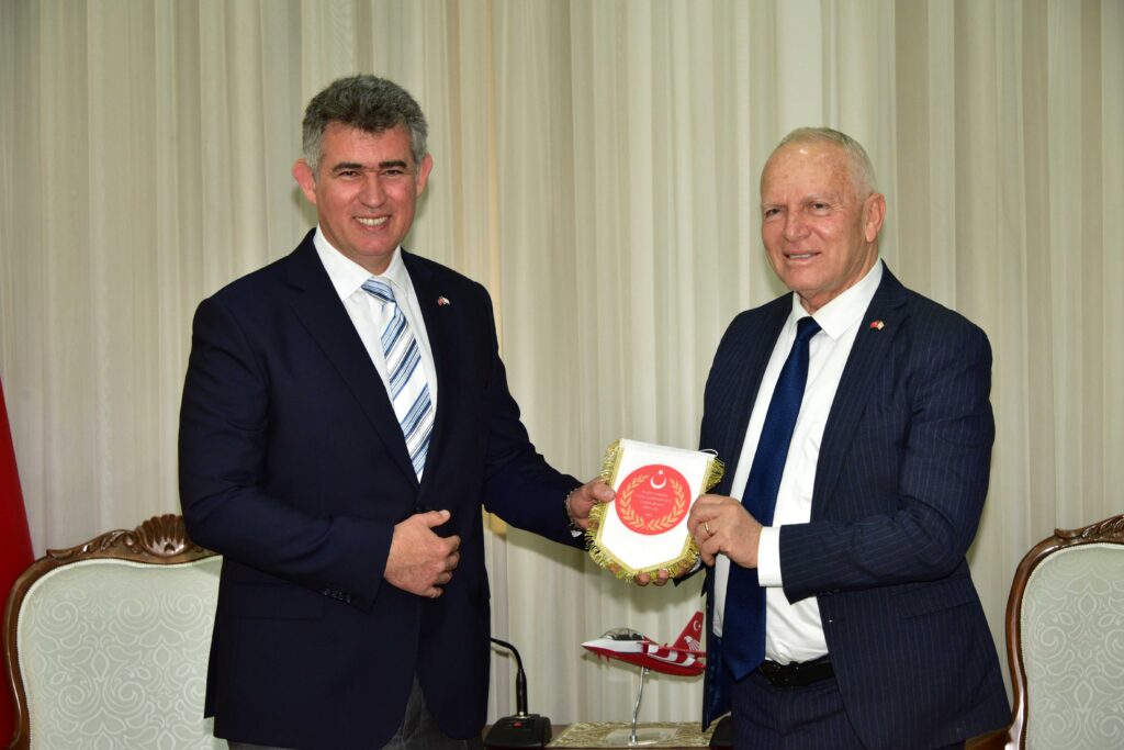 “Eğer Rumlar AB’ye güvenip çözümsüzlüğün peşinde gidiyorsa, KKTC’nin de Türkiye’si vardır ve daima olacaktır”