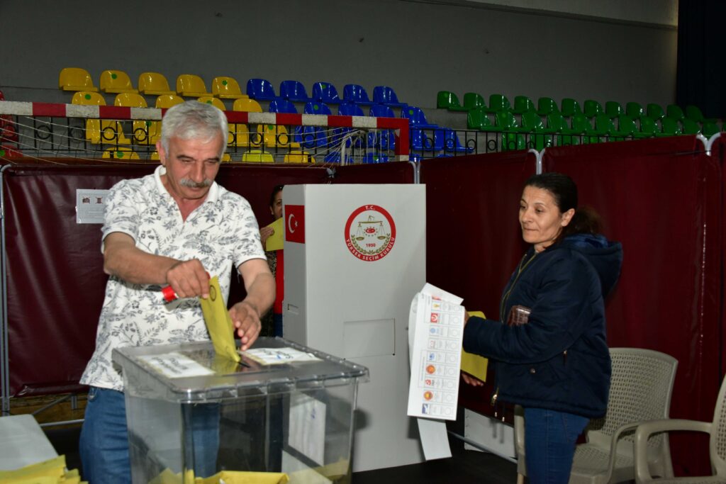 İkinci tur için KKTC’de oy verme işlemi yarın başlıyor