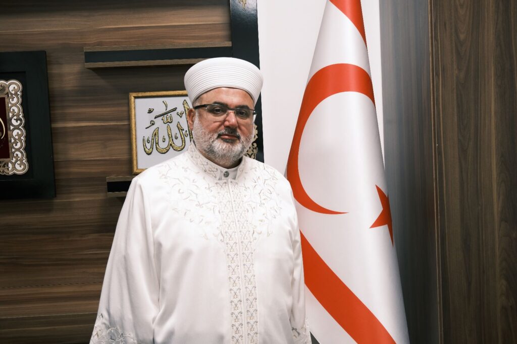“Bayram namazıyla birbirimize kenetlenelim”