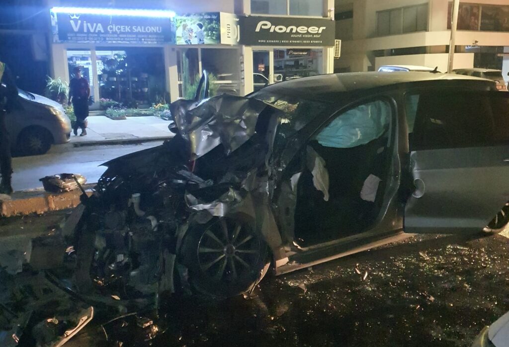 28 yaşındaki sürücü trafik kazasında hayatını kaybetti