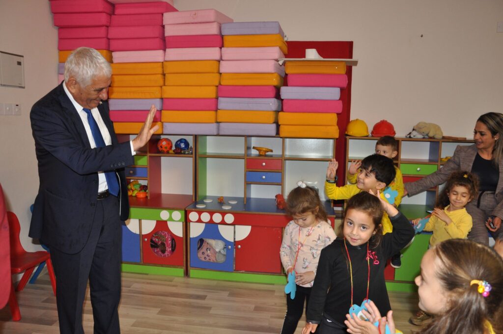 “Çocuklar, geleceğin teminatı, umut ışığı ve en değerli varlıklarımızdır”