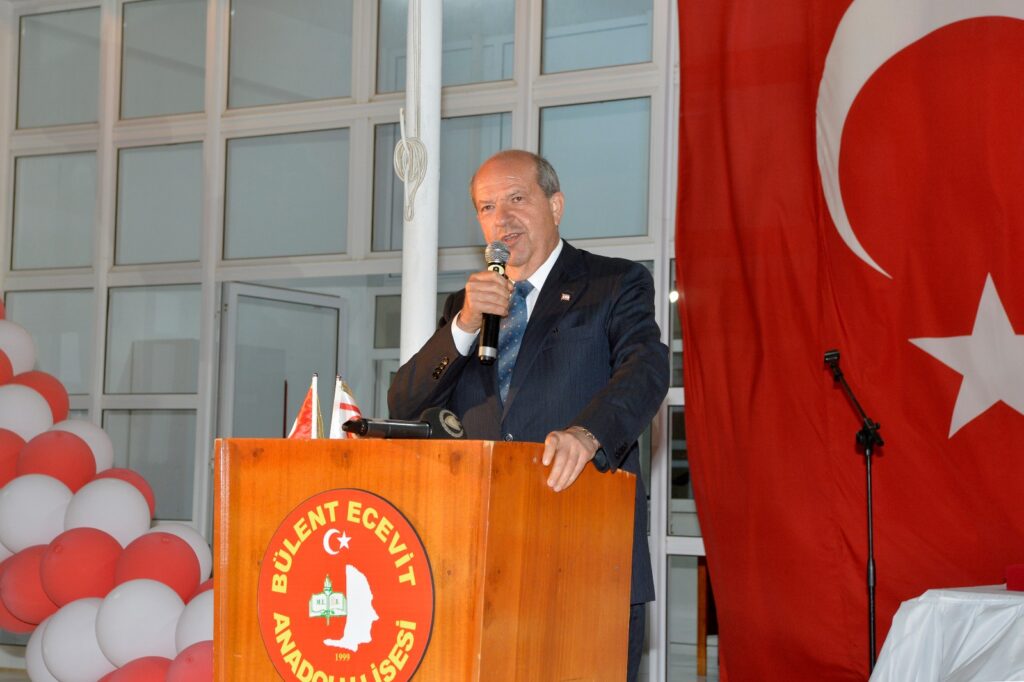 “Milli kimlik ve kültürümüzle ülkemize hizmet etmeniz, sizden beklentimdir”