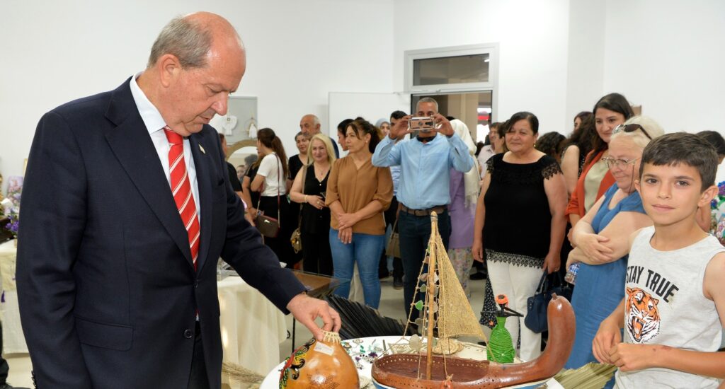 Cumhurbaşkanı Tatar, köy kadın kursu sergisinin açılışına katıldı