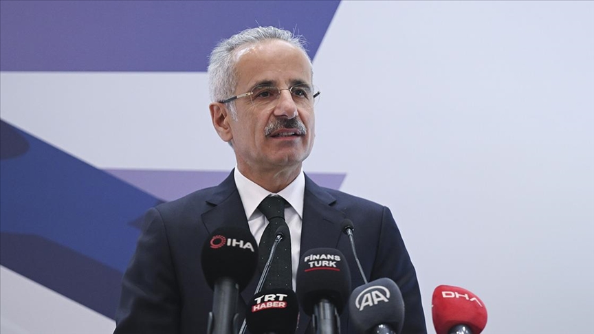 “Milli hızlı trenimizi 2025’te yolcu taşımacılığına kazandırmayı hedefliyoruz”