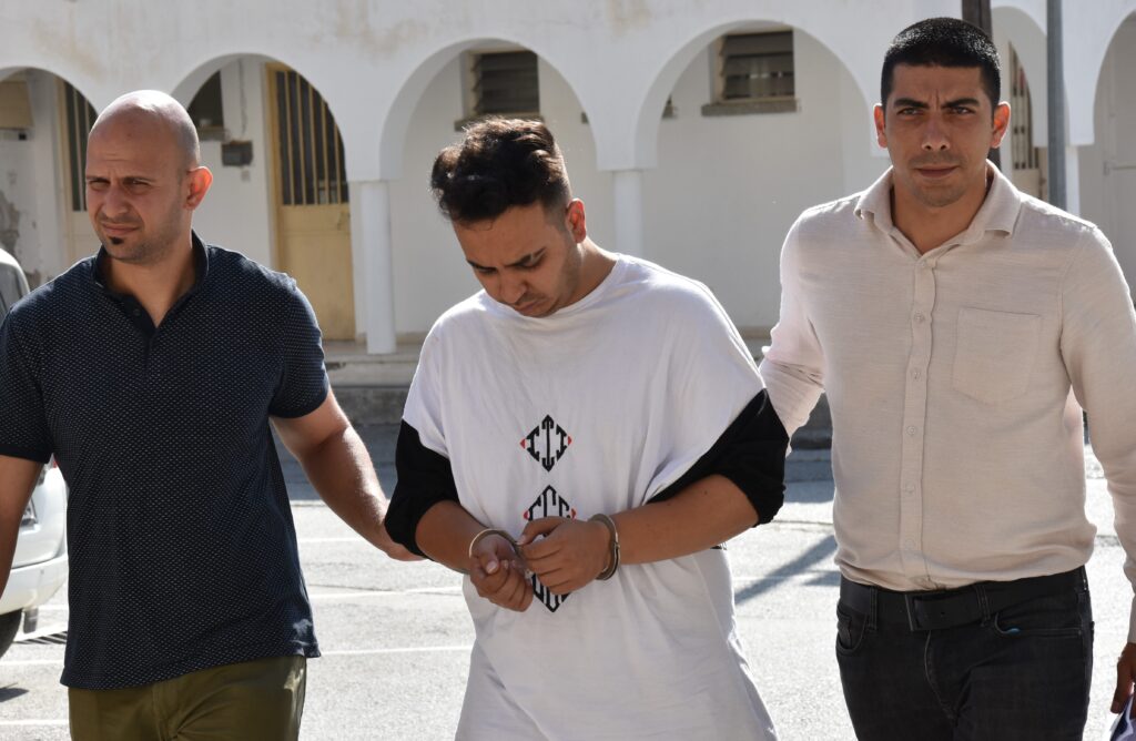 Üzerinde uyuşturucu ile yakalanan zanlı tutuksuz yargılanacak