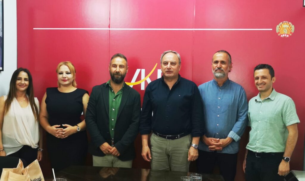 “Kıbrıslı Türklerin yerinin birleşik federal bir Kıbrıs ve AB’dir”