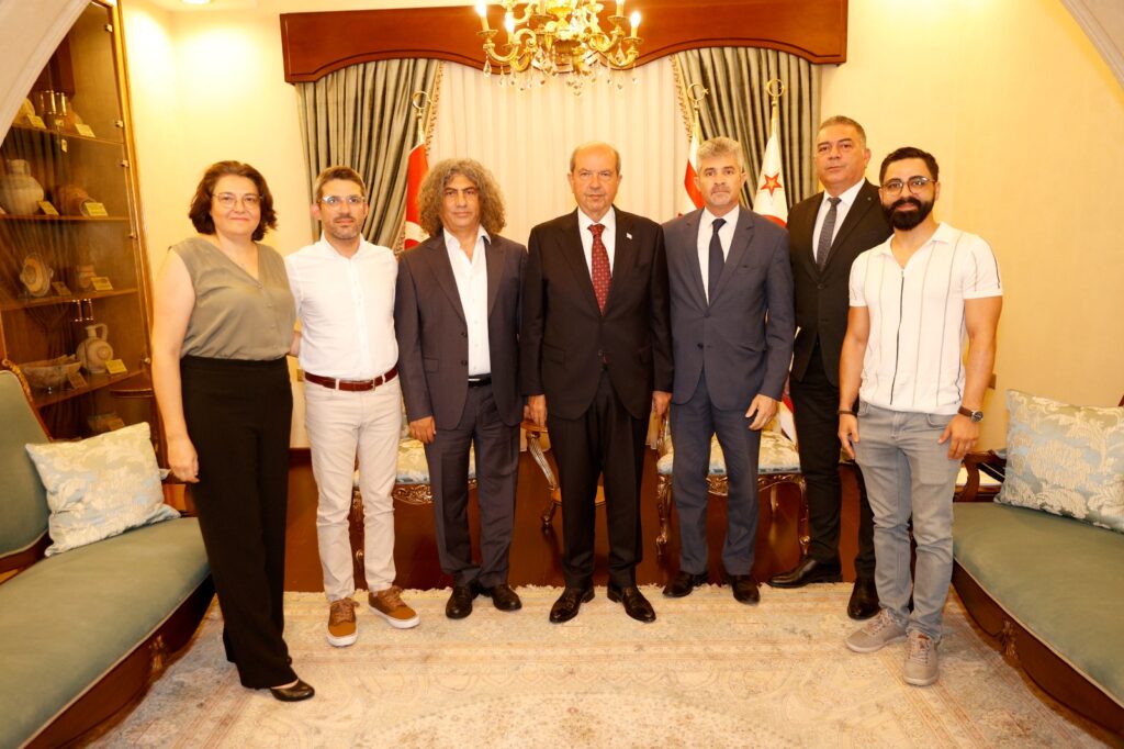 “Sanatın özgürleştirici, eğitici gücünün bilincinde bir Cumhurbaşkanı olarak sanata verdiğim desteği sürdüreceğim”