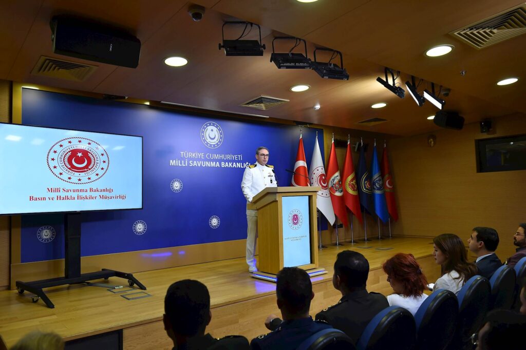 “Pençe-Kilit Operasyonu bölgesi tamamıyla terörden temizlenene kadar bu faaliyetler devam edecek”