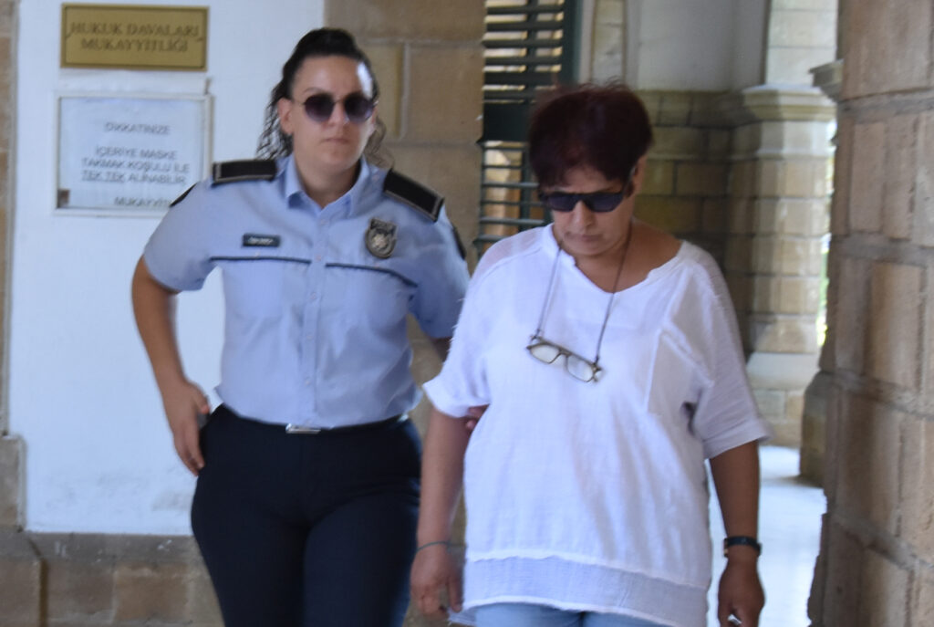 Marketten kıyafet çalan zanlı adli kontrol şartıyla serbest bırakıldı