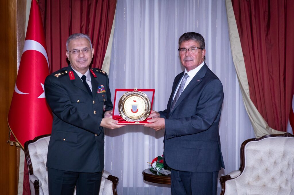 Başbakan Üstel, yeni KTBK Tümgeneral Kılınç’ı kabul etti