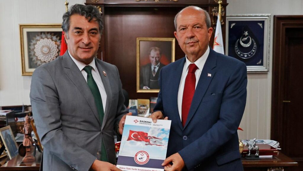Cumhurbaşkanı Tatar, Başkent Üniversitesi Kıbrıs Türk Tarihi Araştırma Merkezi Kurucu Müdürü Balyemez’i kabul etti