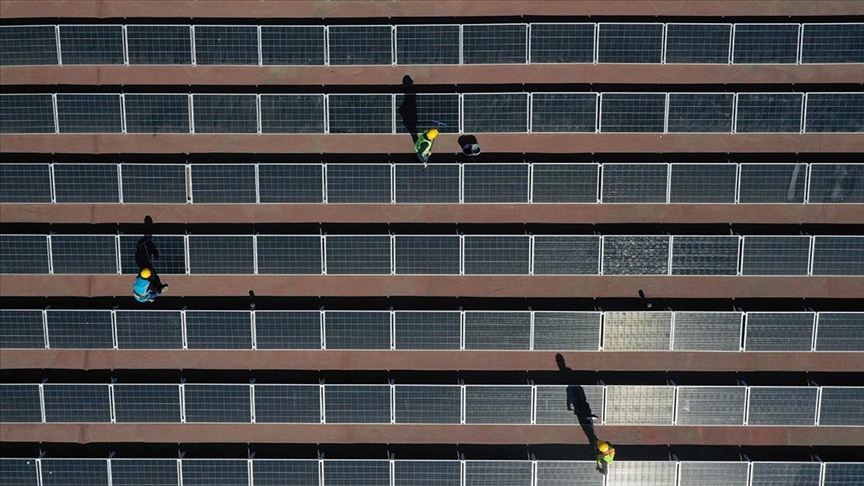 Bahreyn’deki “en büyük güneş enerjisi projesini” Türk firması üstlendi