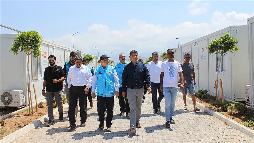 Hatay’da TDV ve DİTİB tarafından yaptırılan 2 bin 23 konteynere depremzedeler yerleşti