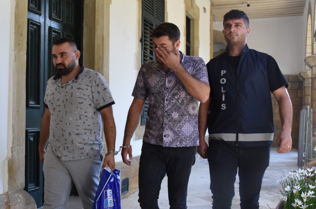 3 kişi bir olup 1 kişiyi darp ettiler