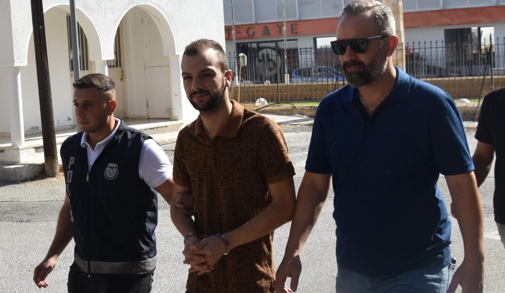 “Bana mesaj gönderildi, reçete yazdım”