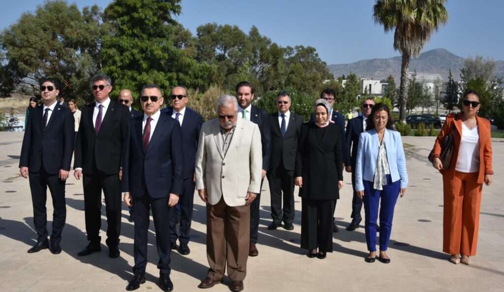 TBMM Dışişleri Komisyonu heyeti, Dr. Küçük’ün anıt mezarını ziyaret etti