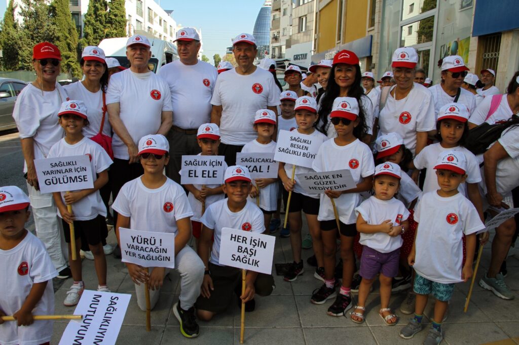 Sağlık Bakanlığı “Sağlıkla Kal” yürüyüşü düzenledi