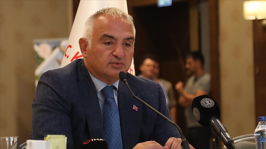 “Turizm sektöründen bu sene 56 milyar dolar bir gelir hedefliyoruz”