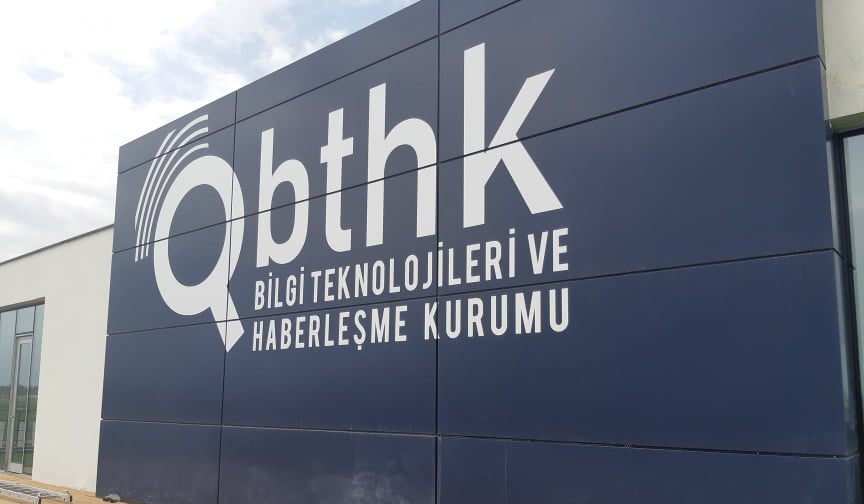BTHK üniversitelerde geçici kayıt birimi kuracak