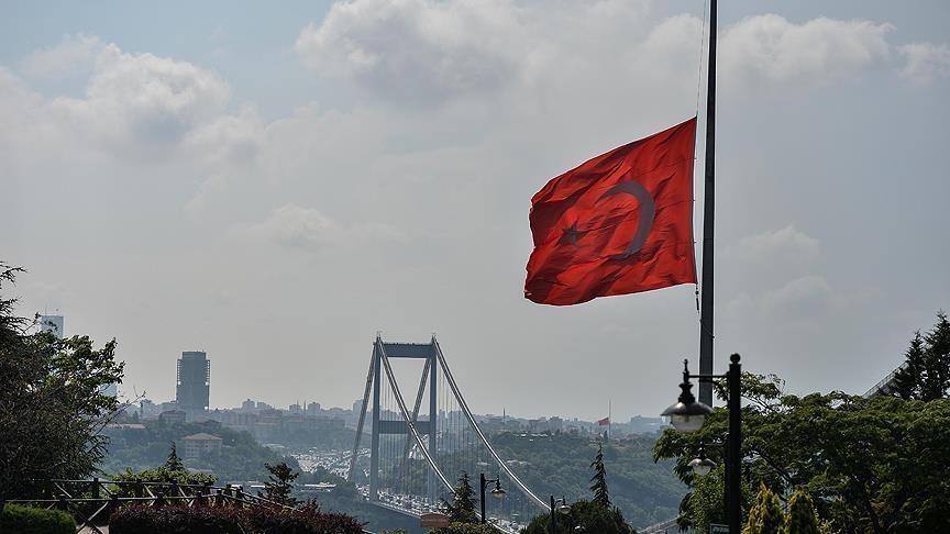 Türkiye’de 3 günlük milli yas ilan edildi, bayraklar yarıya indirildi
