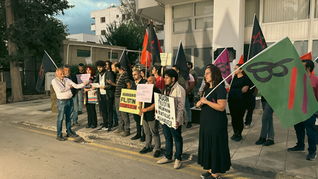 ABD temsilciliği önünde Filistin halkına destek eylemi