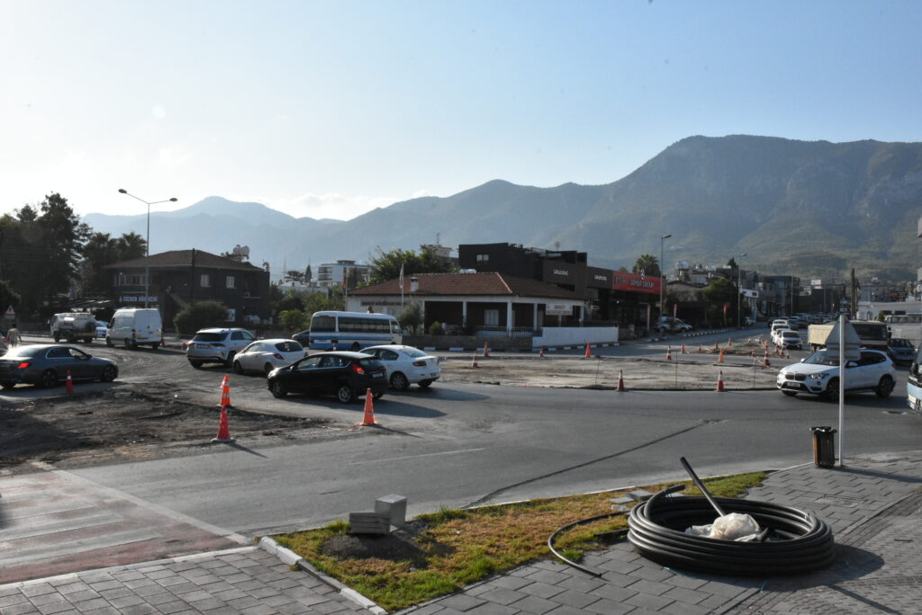 Girne “Yeni Liman Işıklı Kavşak Projesi”nin Pazartesi tamamlanması bekleniyor
