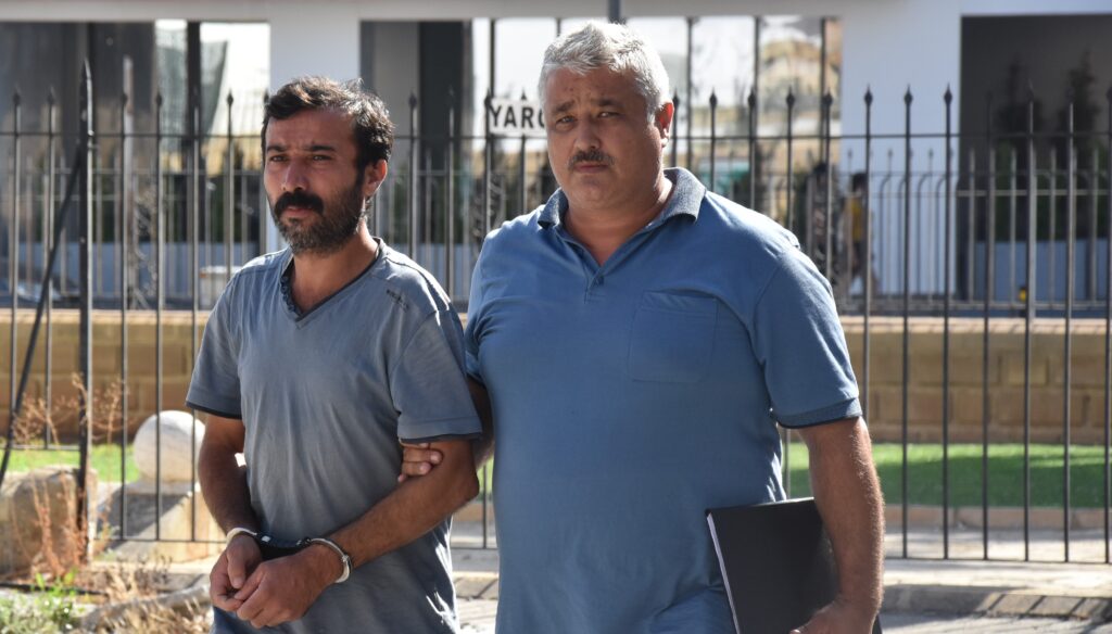 Türkiye’ye dönmek istemeyen eşini darp eden sanık 1yıl hapse mahkum edildi