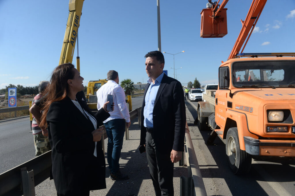 Gönyeli-Alayköy sınırlarındaki ana arterlerin aydınlatılması için çalışma başladı