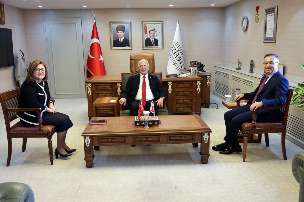 “Kıbrıs Türkü Türk milletinin bir parçasıdır”