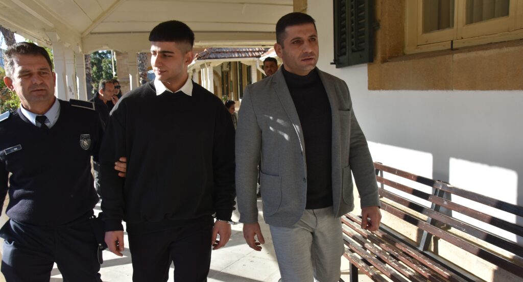 Bolatçıoğlu’na 18 ay, Altınoluk’a 3 yıl hapis cezası