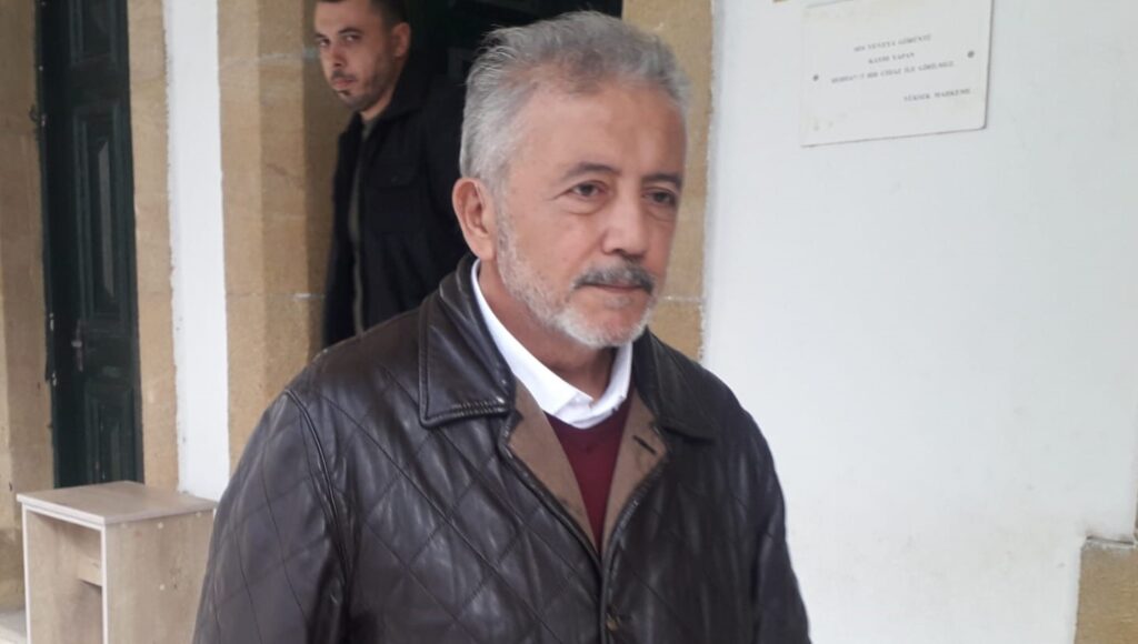 Kara para aklamaya gelen zanlı tutuksuz yargılanacak