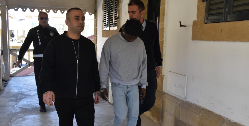 3 davadan yargılanan Nijerya uyruklu sanık 3 yıl hapse mahkum edildi