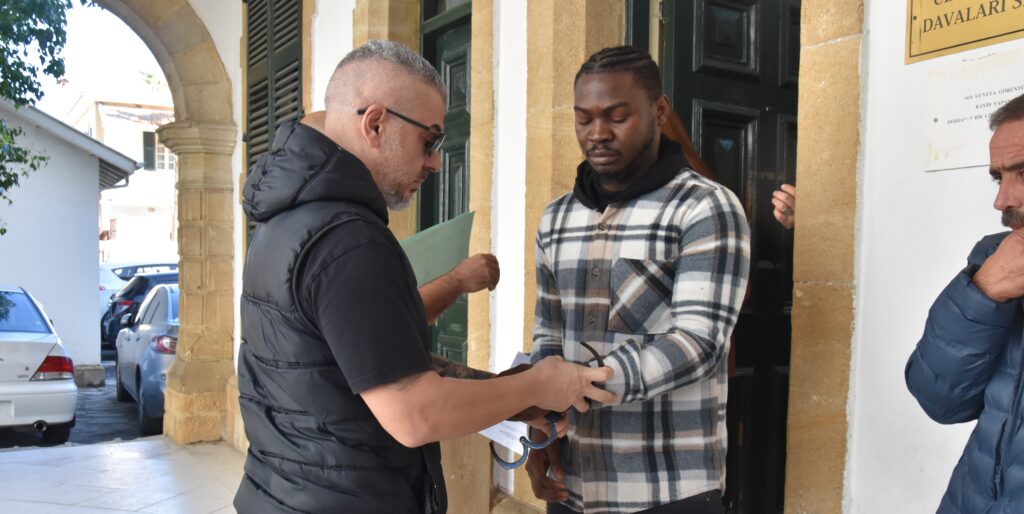 Uyuşturucu satıcısı 1 gün tutuklu kalacak