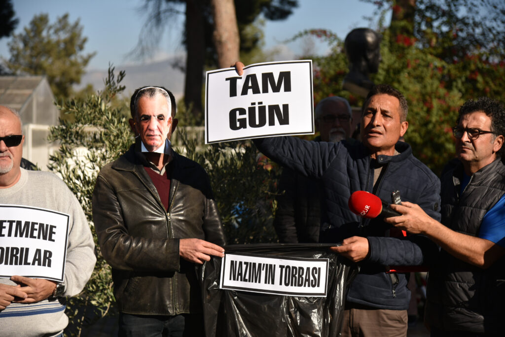 “Eğitim Bakanı, eğitimle ve eğitim sorunlarıyla ilgilenmesi gerekir”