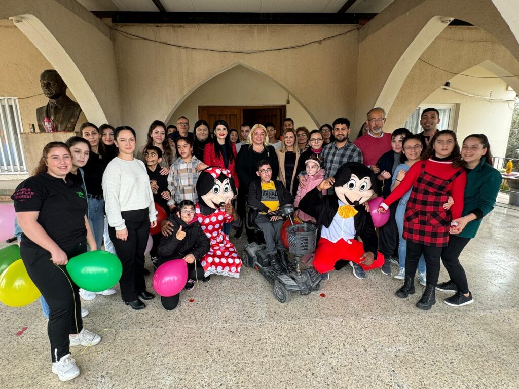 “Çocukların tek istekleri mutlu olmak”