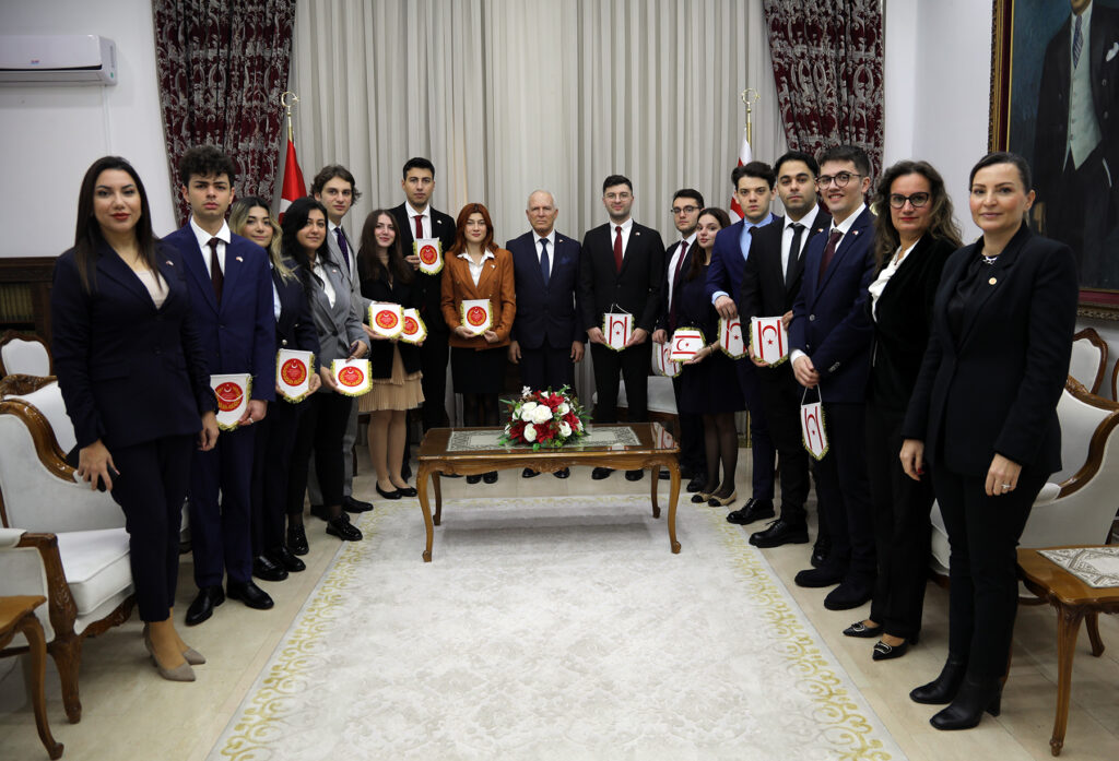 “Cumhuriyet, ulusal mücadelenin sembolüdür”